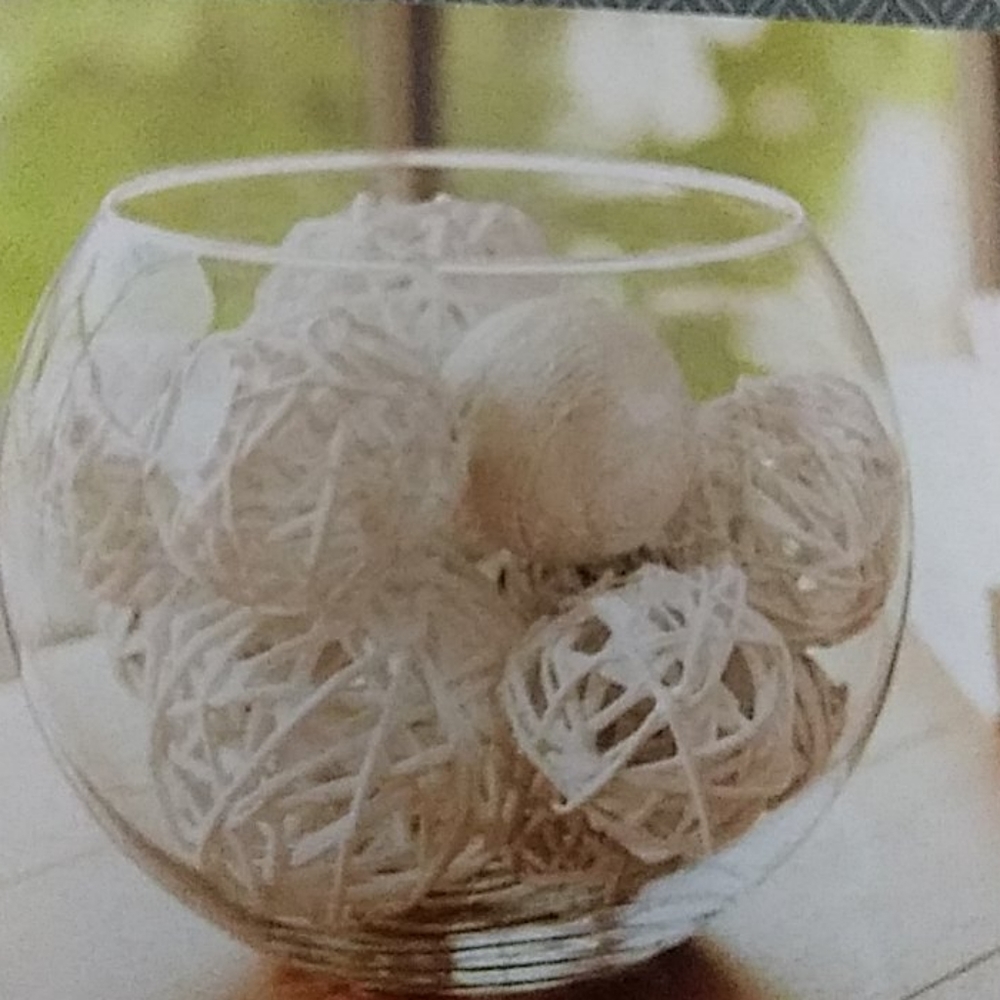 Threshold vase filler